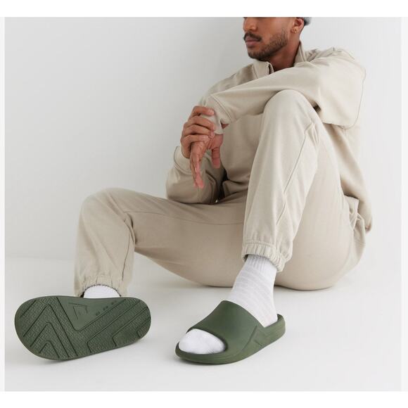 Gymshark Unisex Rest Day Slice Sandals Core Olive Mens Size 13 Womens Size 14 - Picture 1 of 8